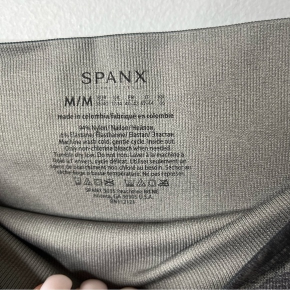 Spanx Look At Me Now Seamless Leggings Heather Camo Size Medium Style FL3515 - Picture 6 of 7